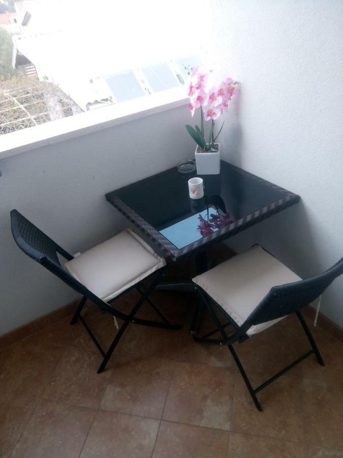 Apartmani Lomar Stari Grad  Εξωτερικό φωτογραφία