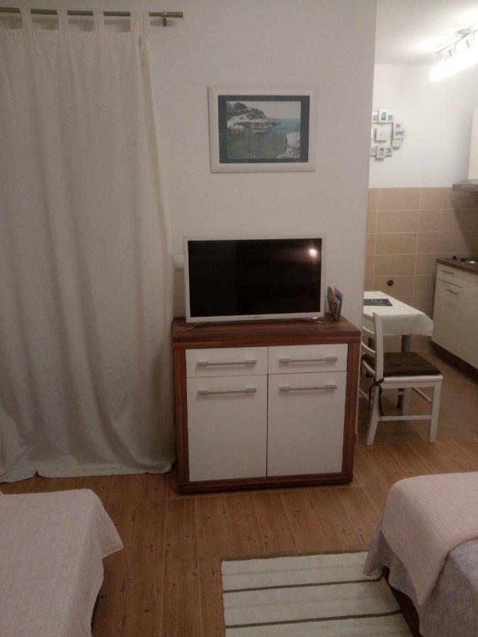 Apartmani Lomar Stari Grad  Εξωτερικό φωτογραφία