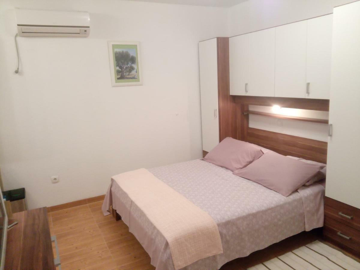 Apartmani Lomar Stari Grad  Εξωτερικό φωτογραφία