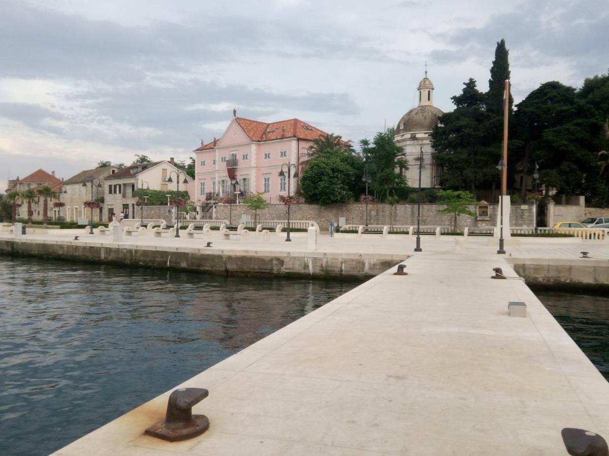 Apartmani Lomar Stari Grad  Εξωτερικό φωτογραφία